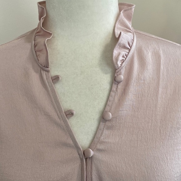 Express Light Pink Portofino Ruffle V-Neck Button Up Blouse Shirt Bohemian Top - Picture 5 of 16